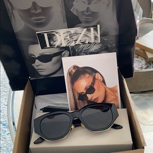 DEZI CHARGE IT BLACK brand new SOLD OUT never worn
